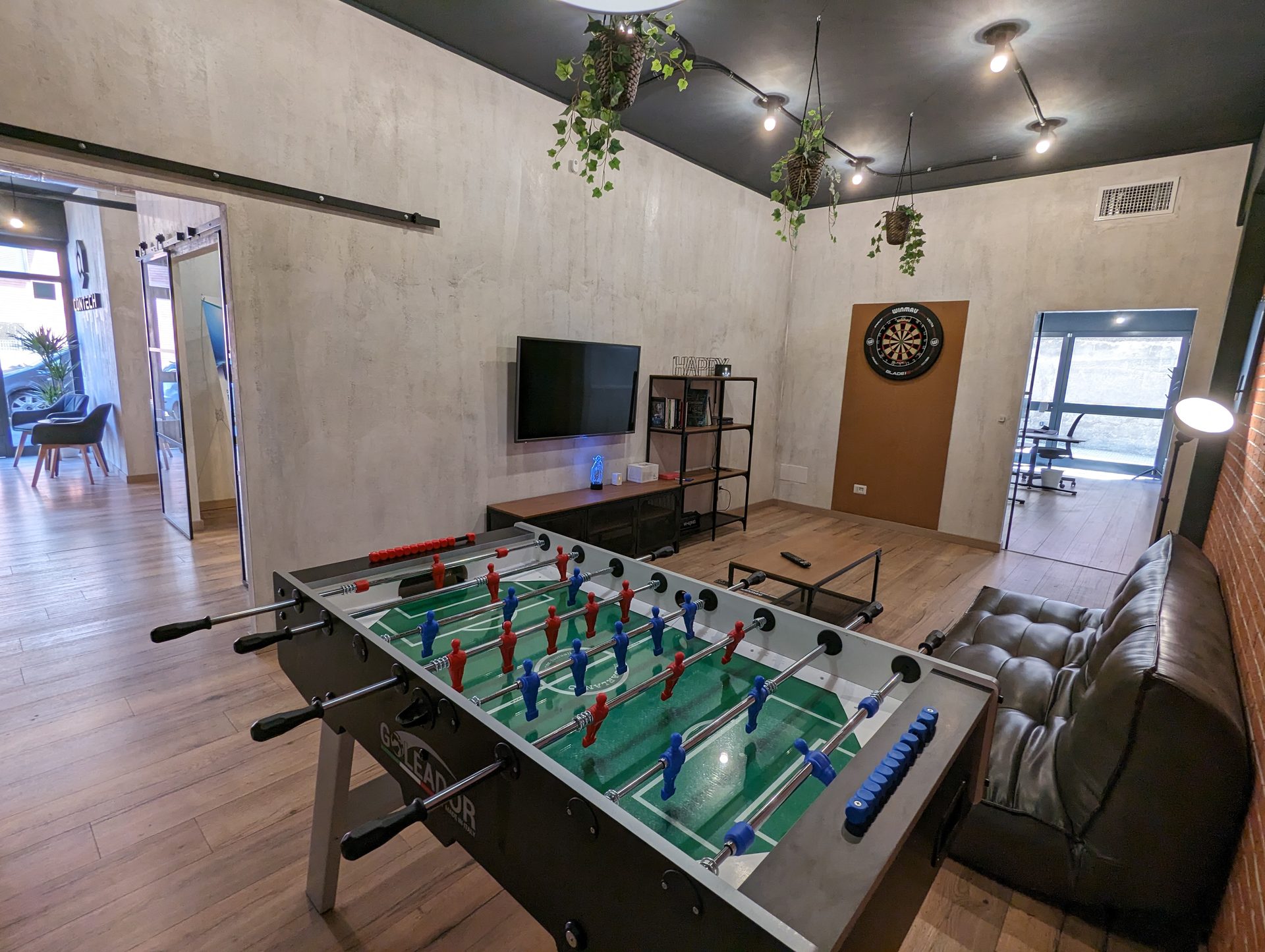 Sala relax Contech con biliardino